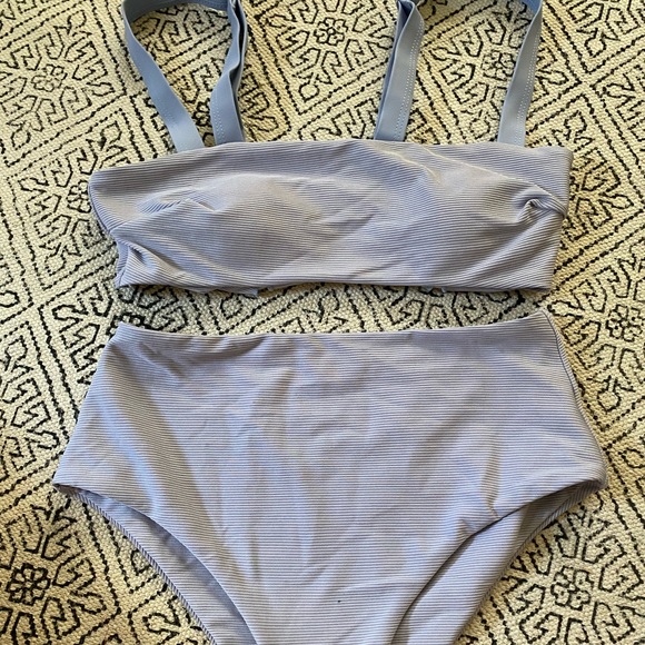 Bikini - Picture 2 of 2